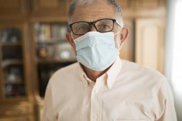 Man wearing a face mask